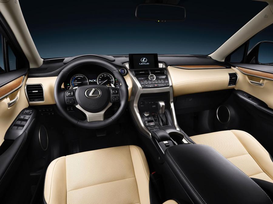 Торпедо Lexus NX300h 2015 года  (NL) (фото 3 из 33)